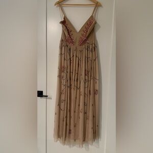 Elegant Embroidered Dress with Floral Accents